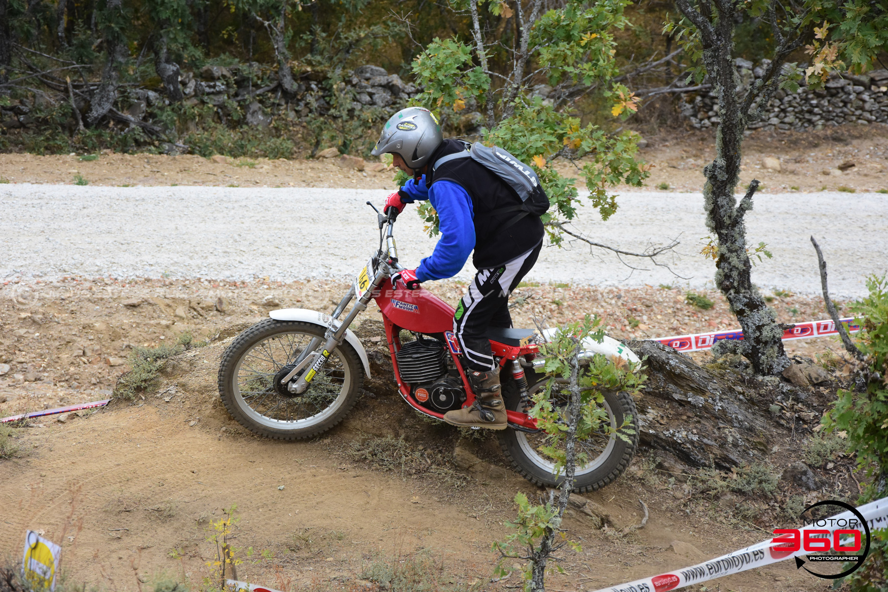 166_ROB_9282