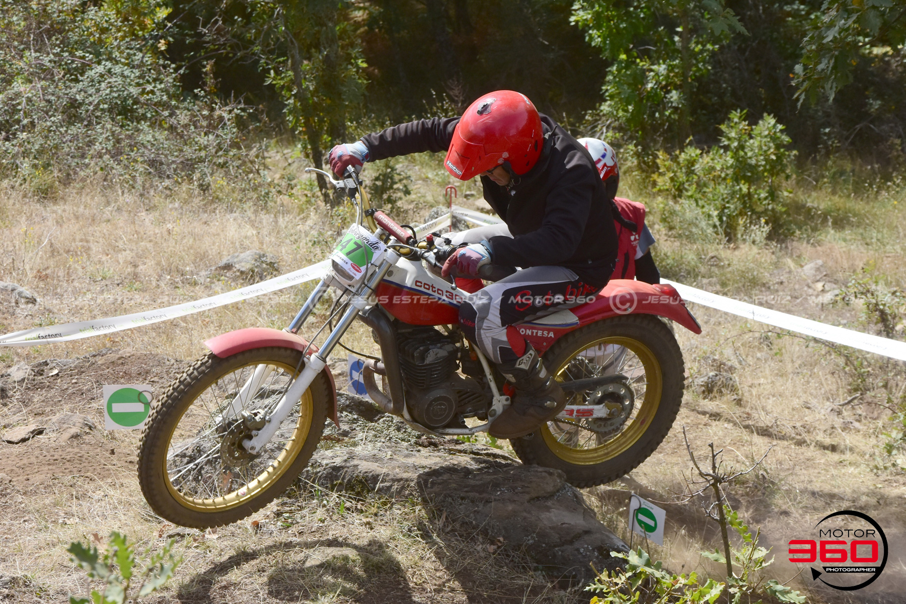 047_ROB_9909