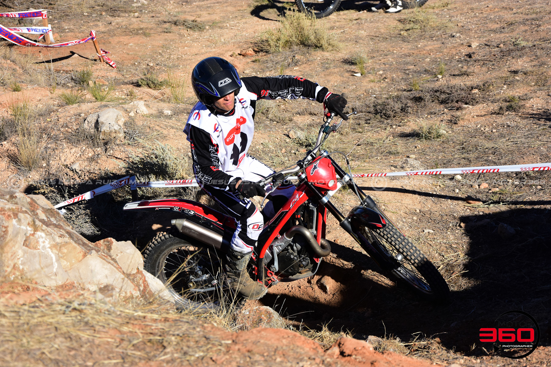 099_ROB_1838