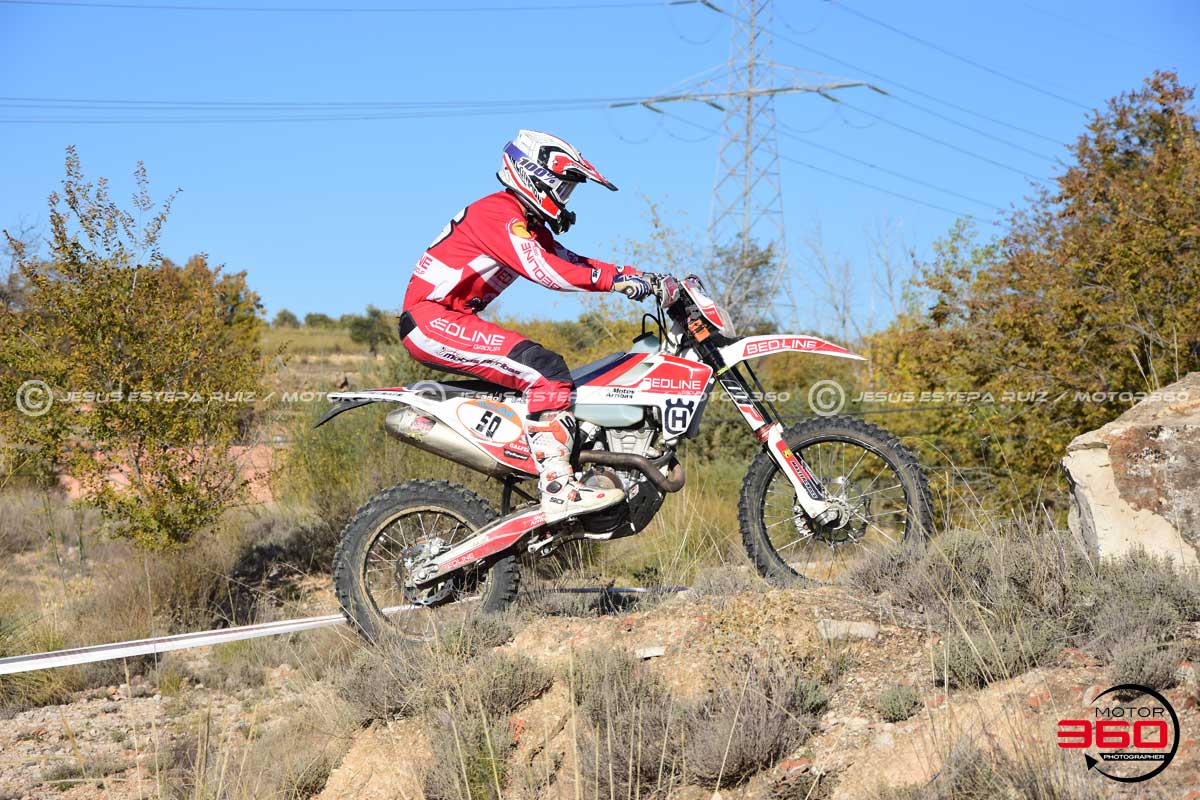 050_ROB_0689