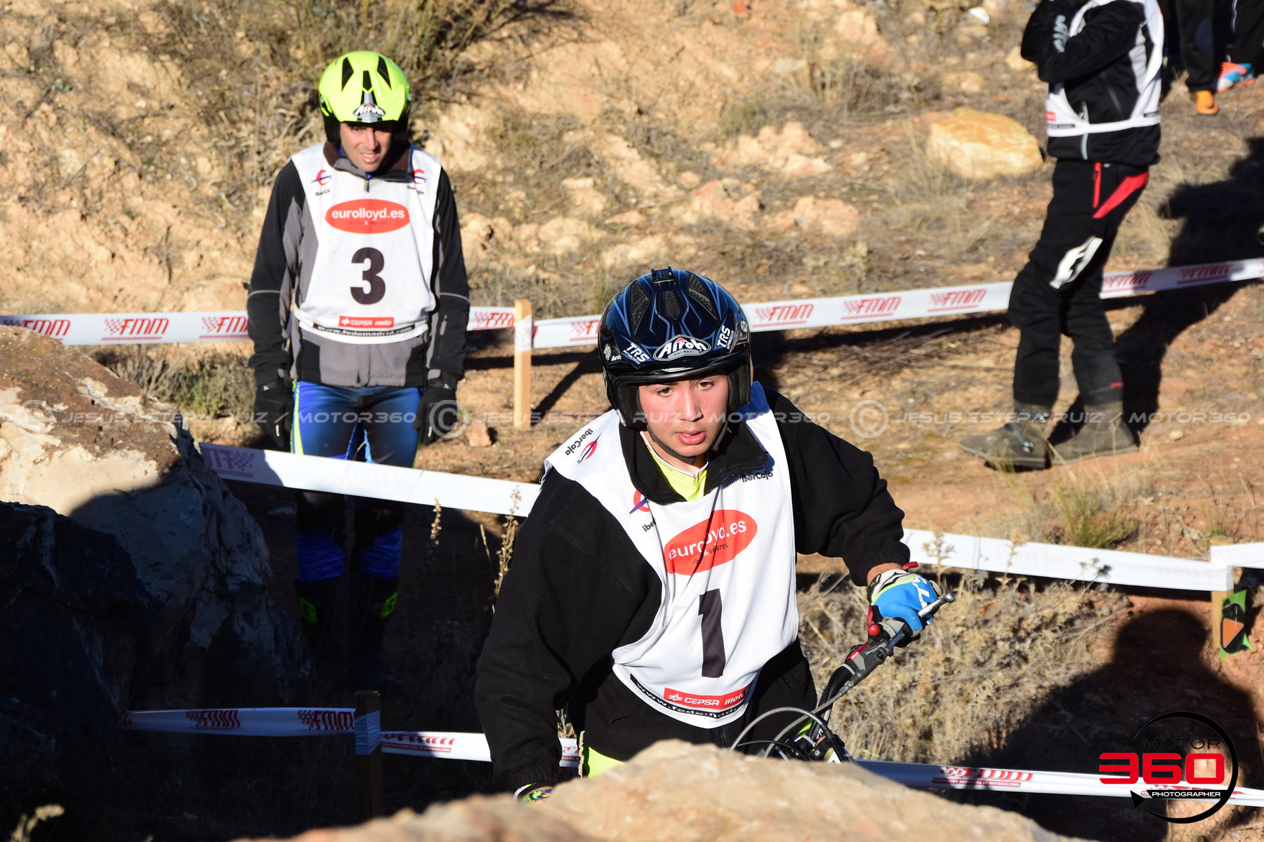 001_ROB_1571
