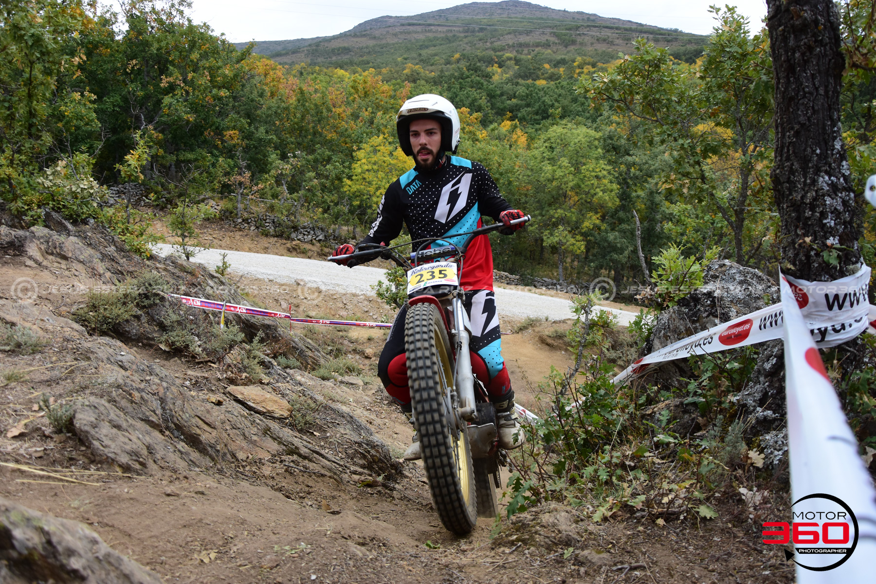 235_ROB_9155