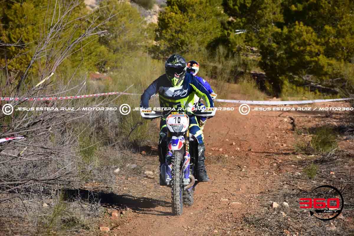 010_ROB_7773
