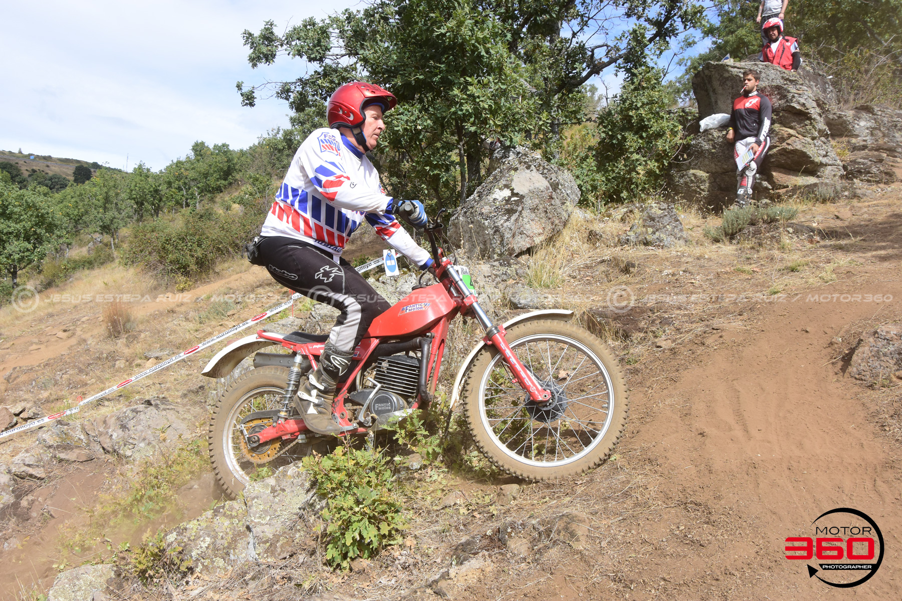 044_ROB_9920