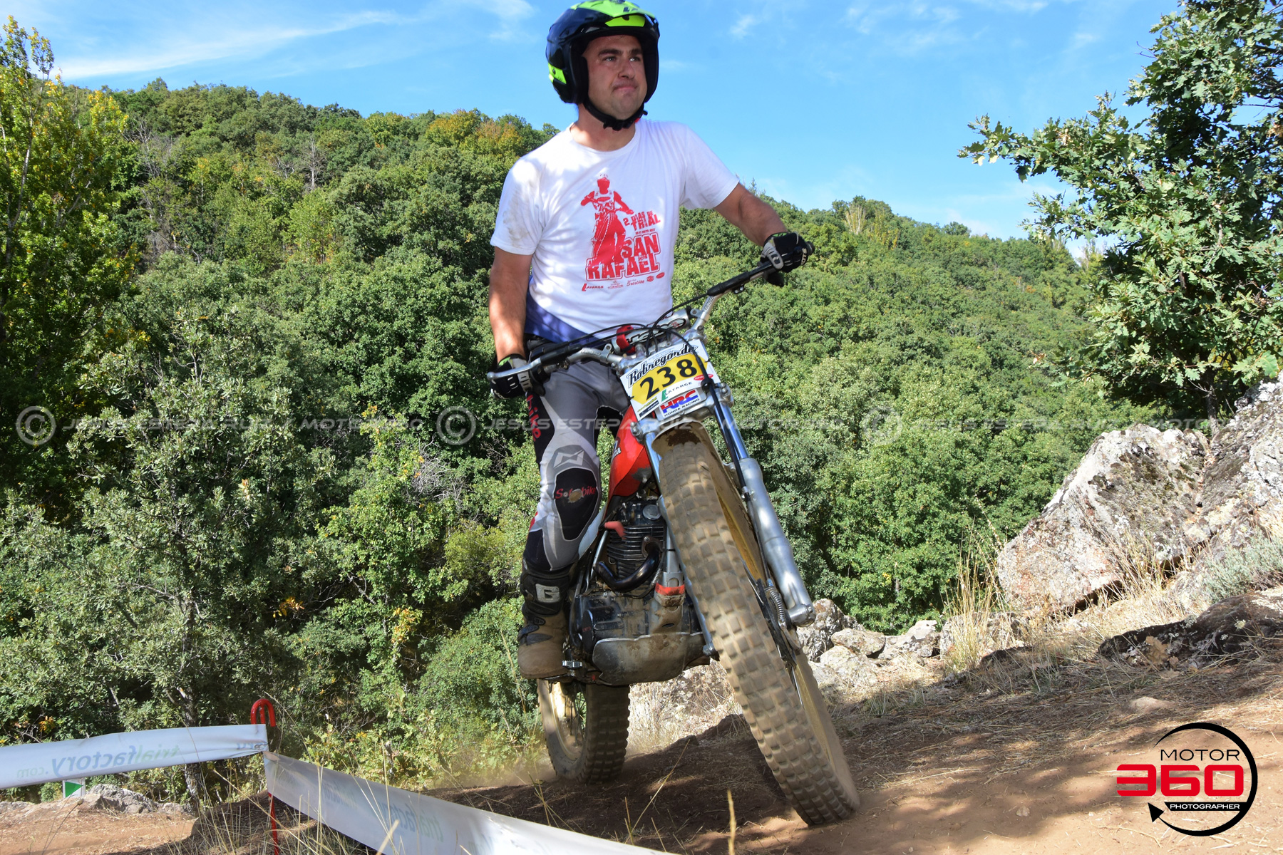 238_ROB_9672