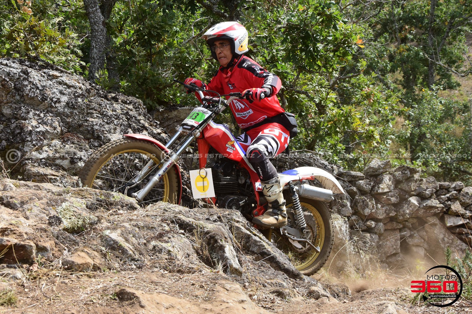 043_ROB_9840