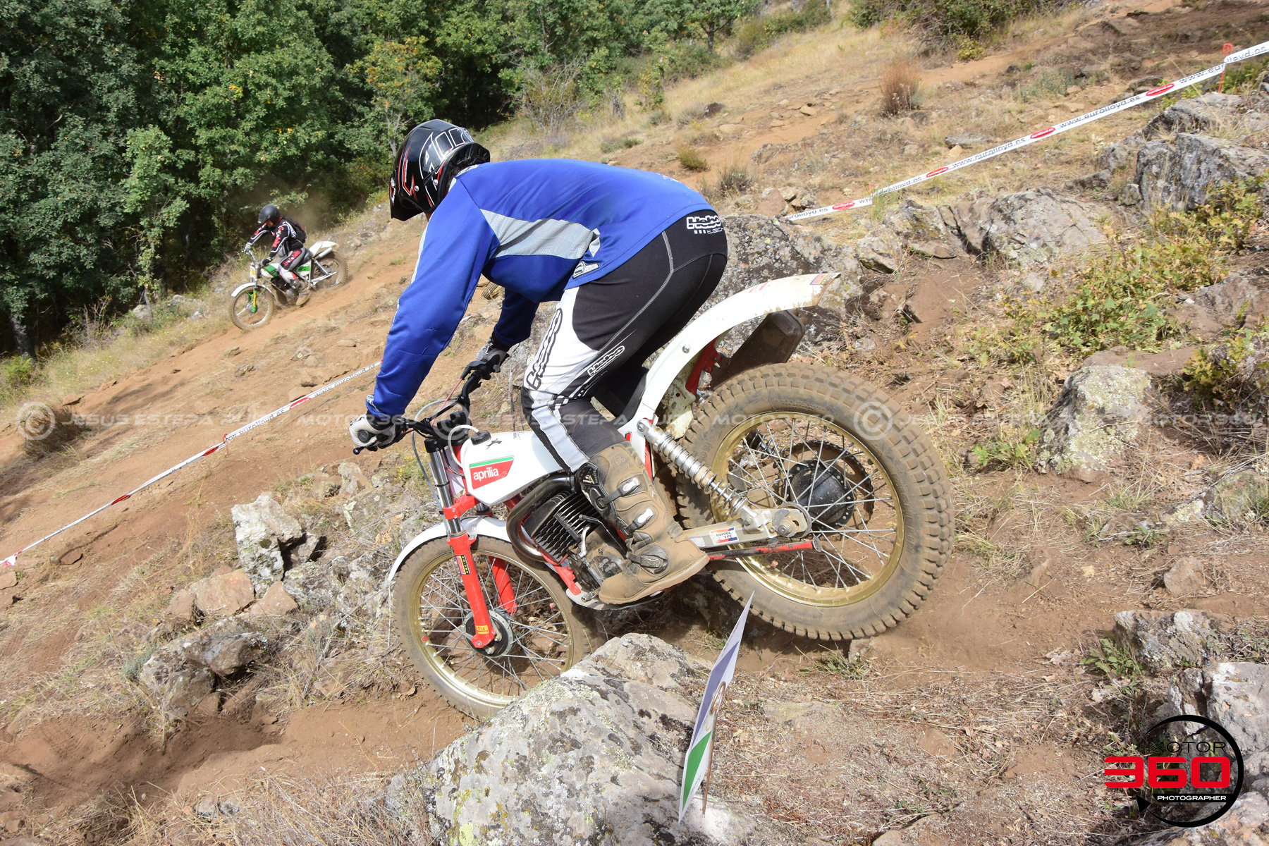 032_ROB_9758
