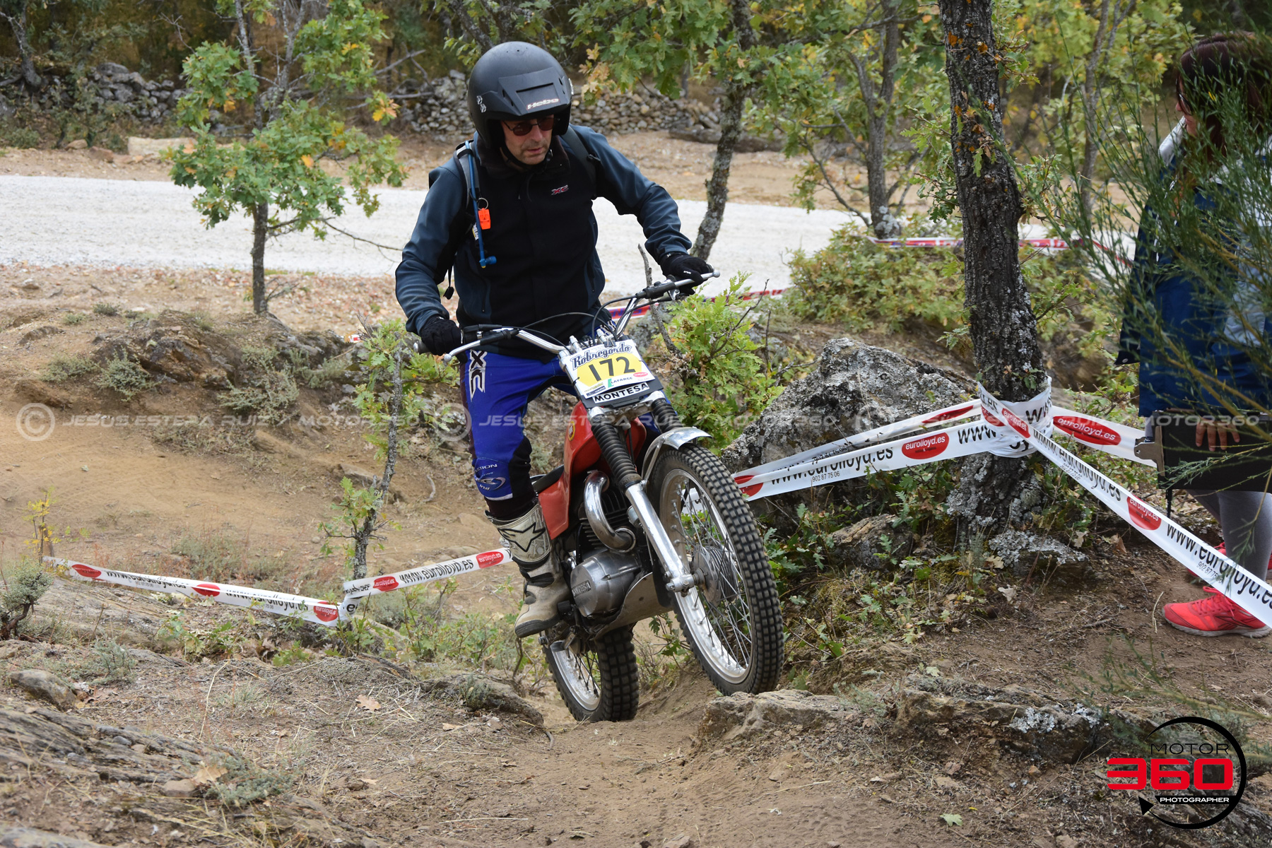 172_ROB_9242