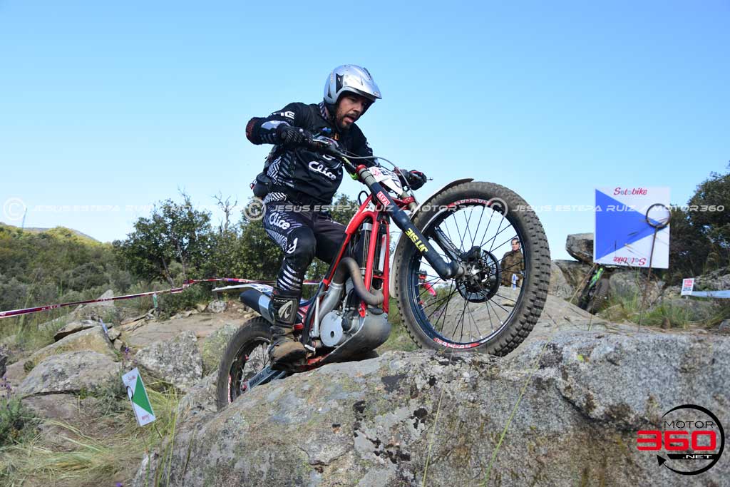 266_ROB_9077