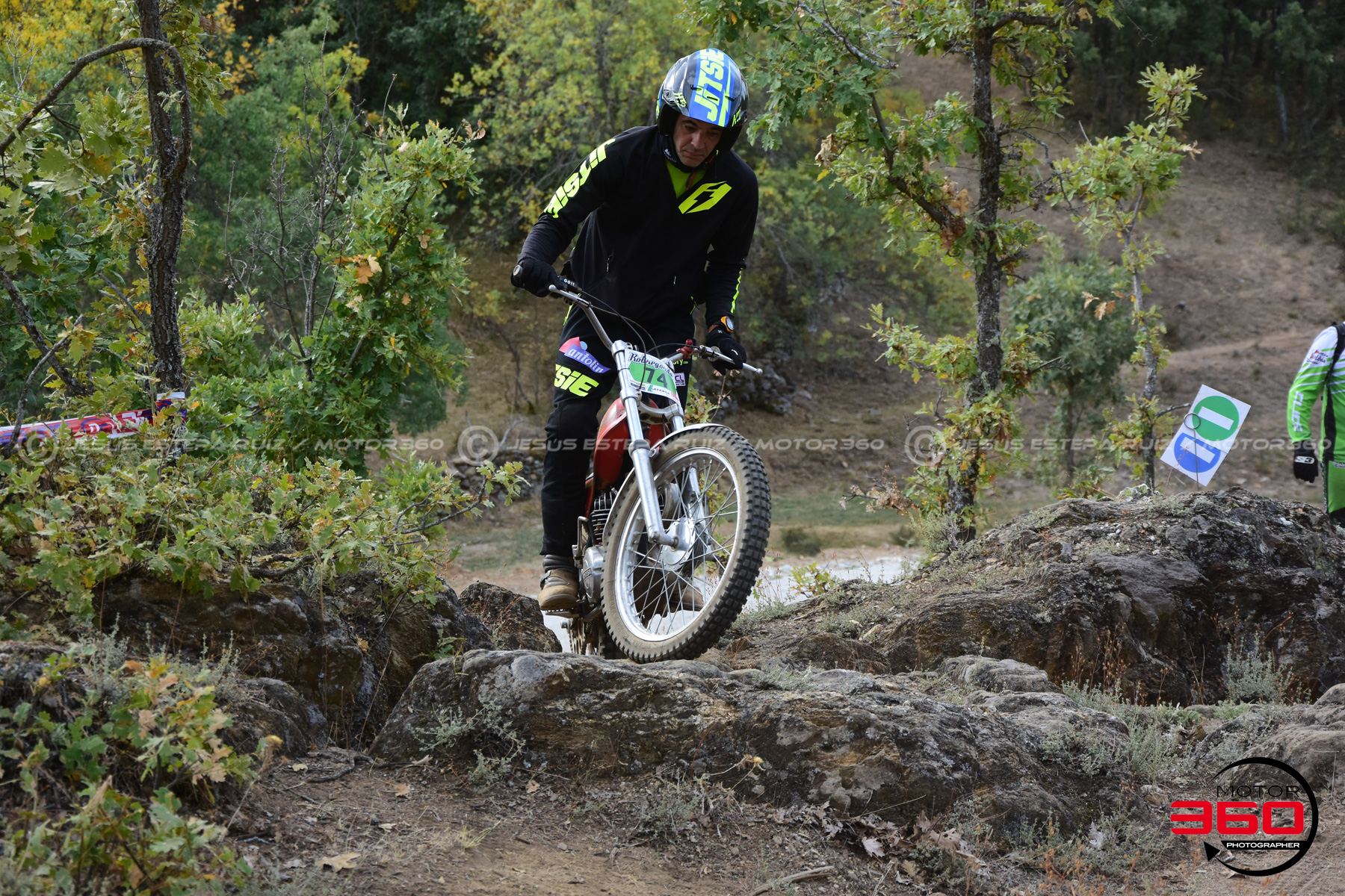074_ROB_9396
