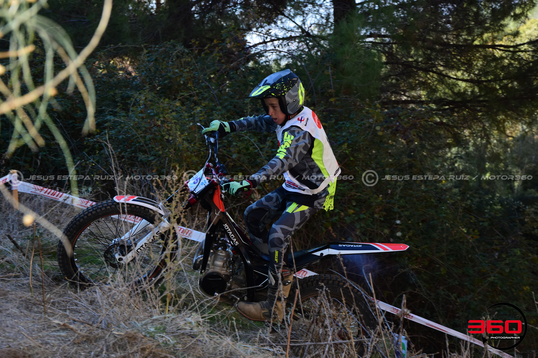 011_ROB_1676