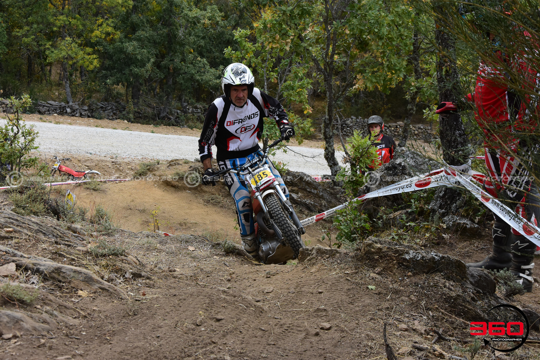 185_ROB_9215