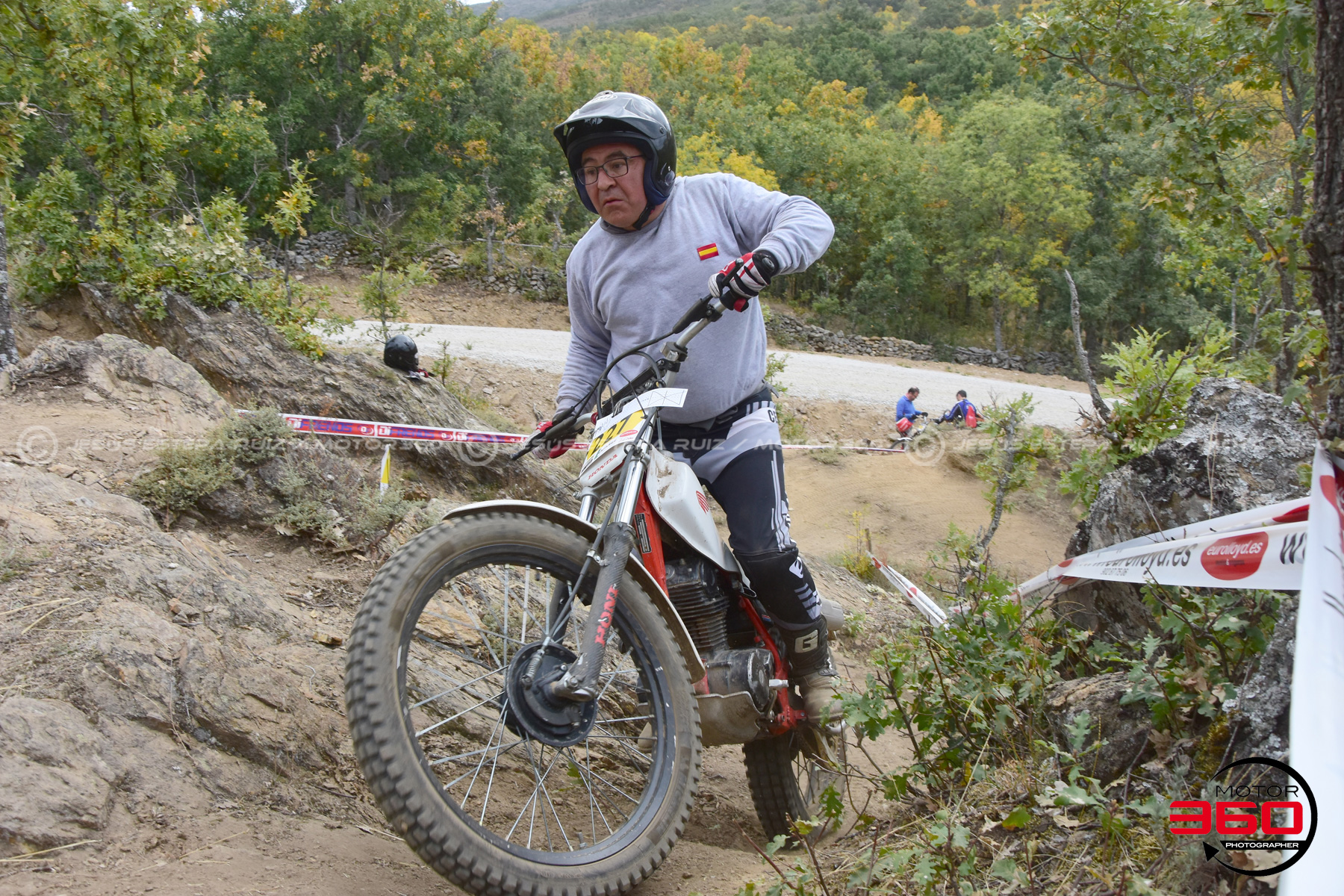 227_ROB_9182