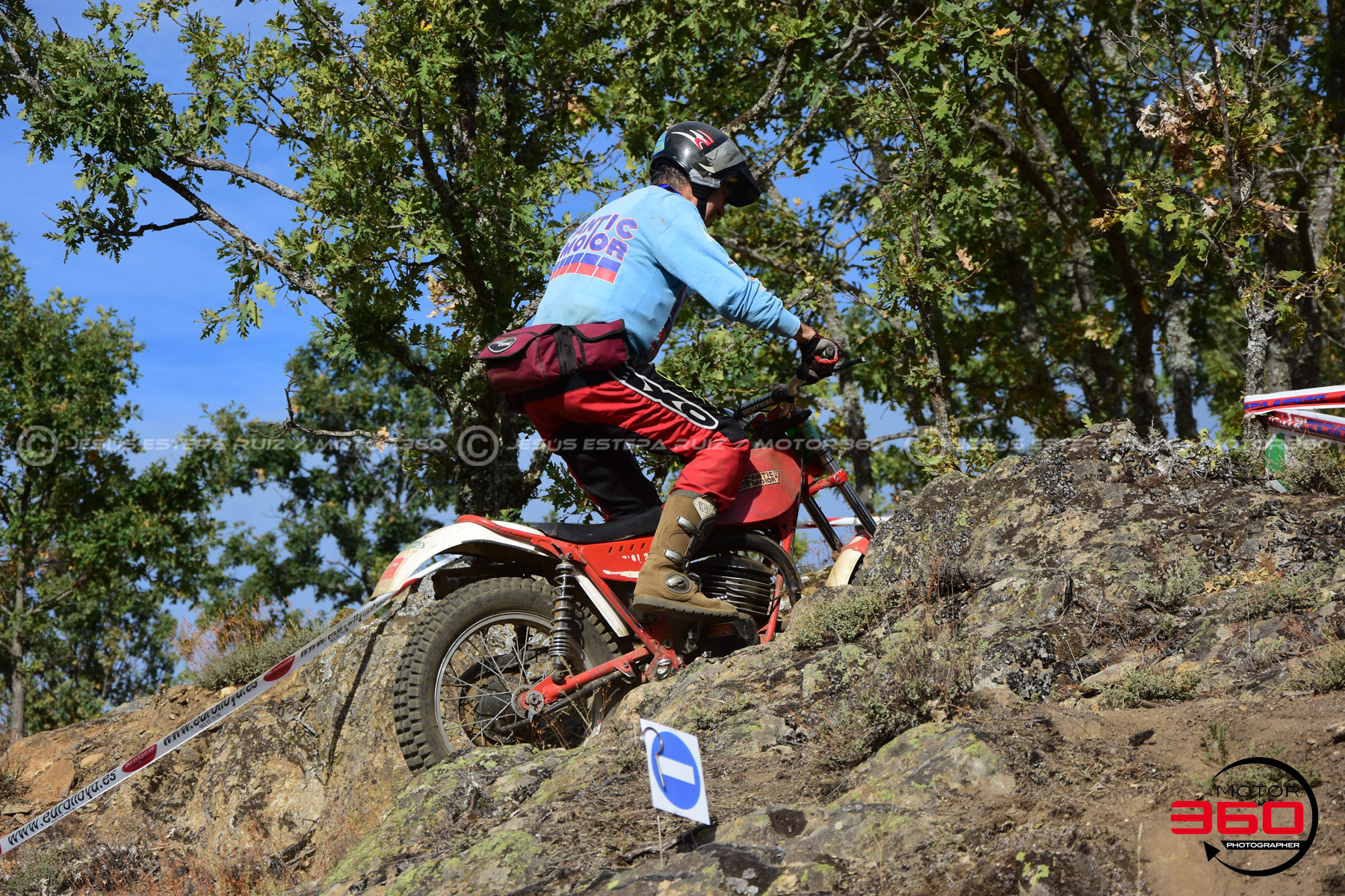 049_ROB_9415