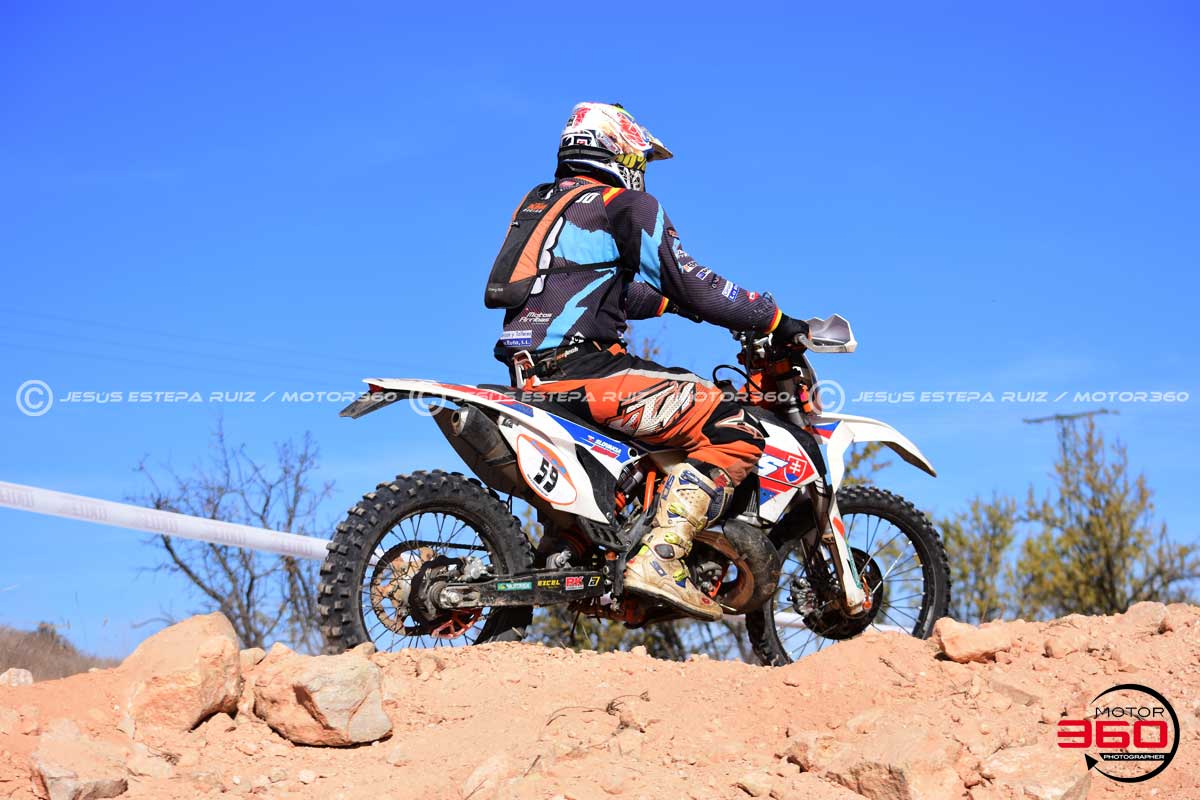 059_ROB_1242