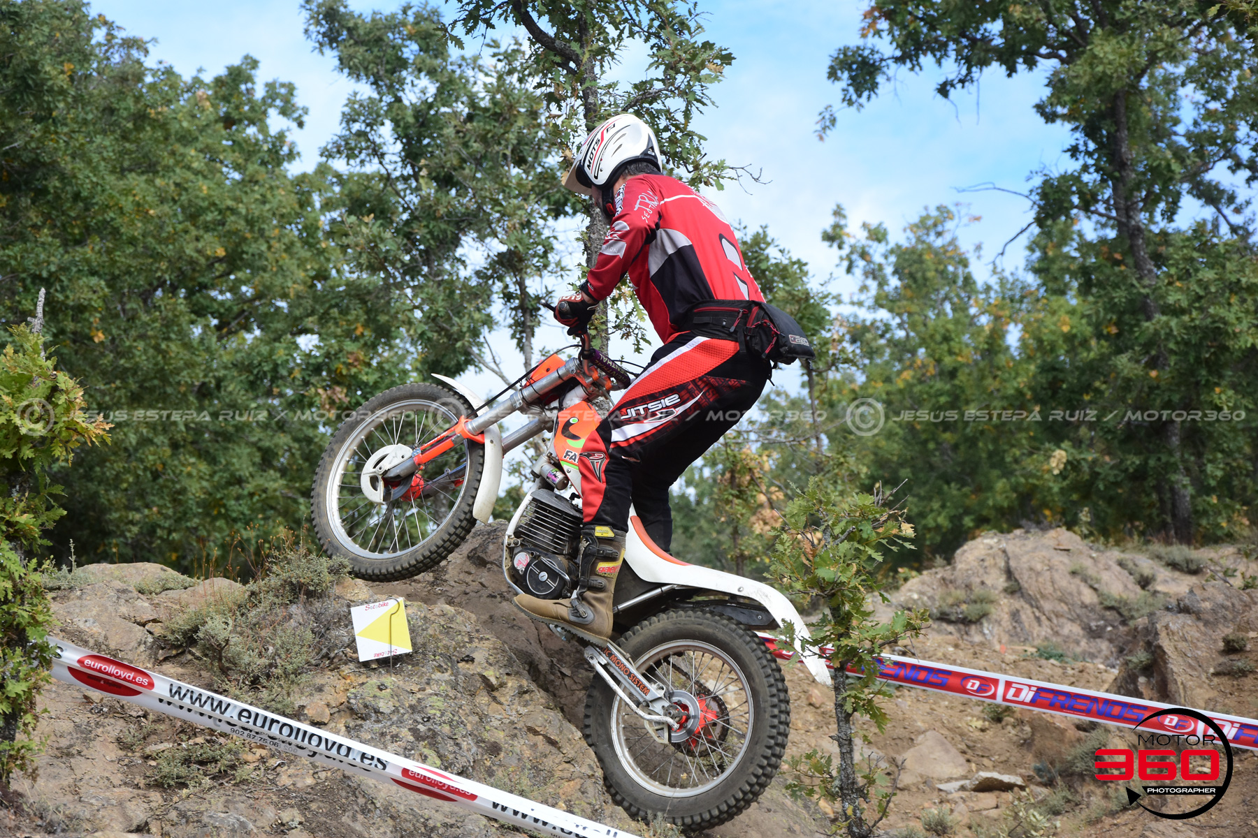 008_ROB_9572