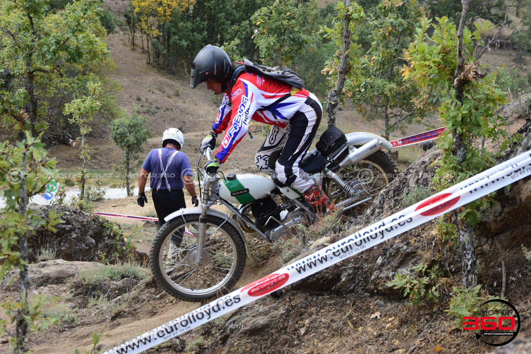 143_ROB_9372