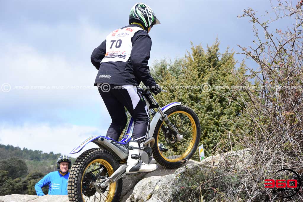 070_ROB_2074