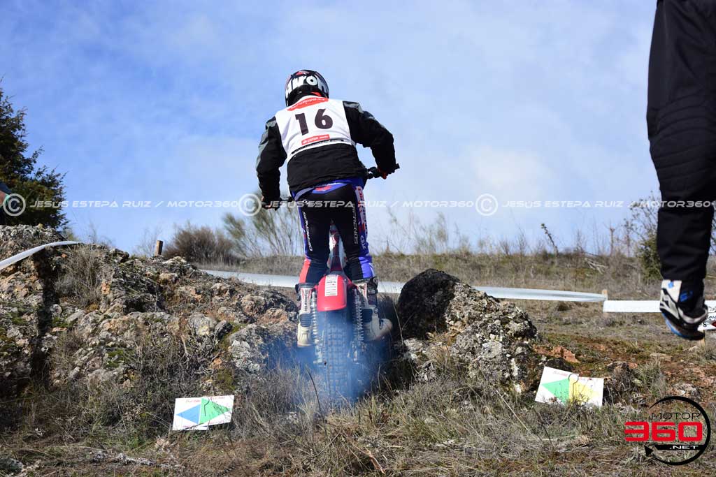 016_ROB_9008