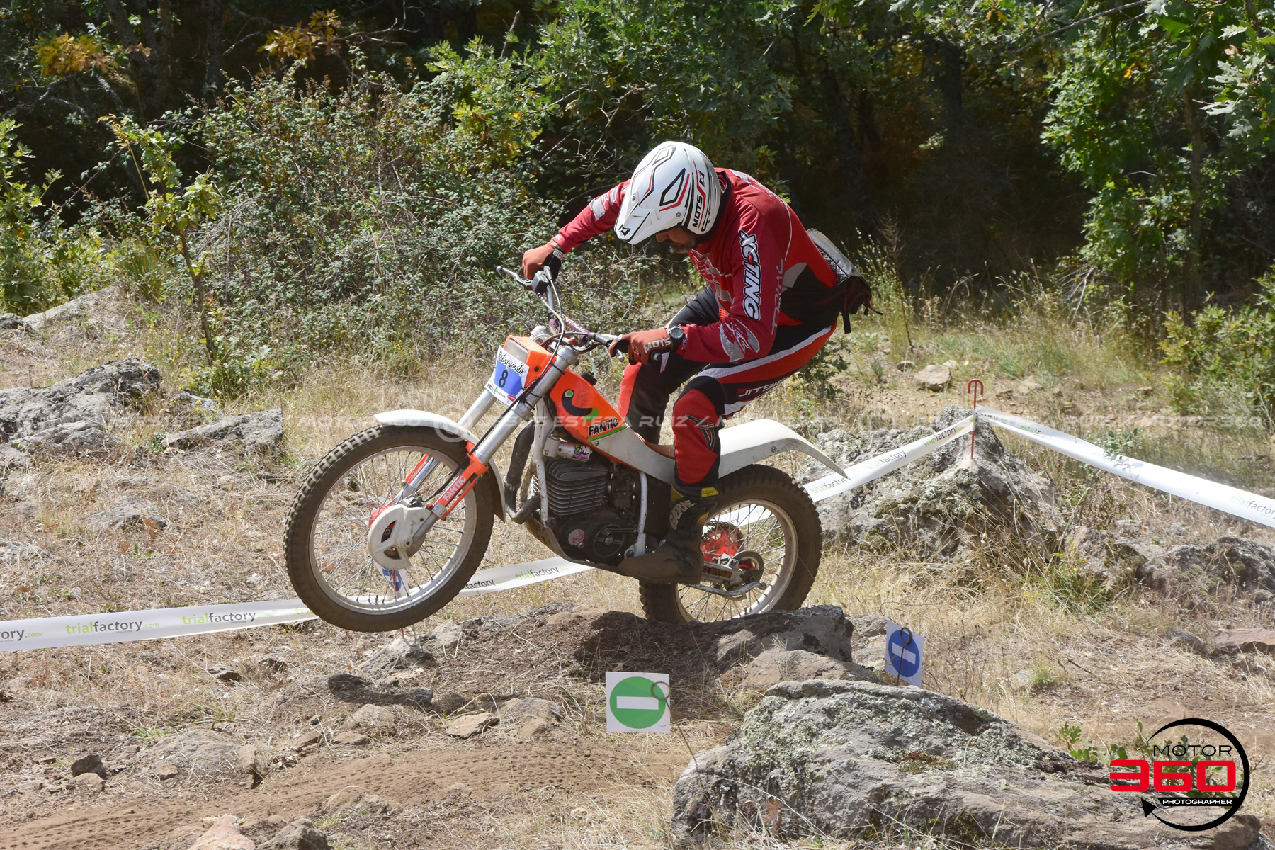 008_ROB_9881