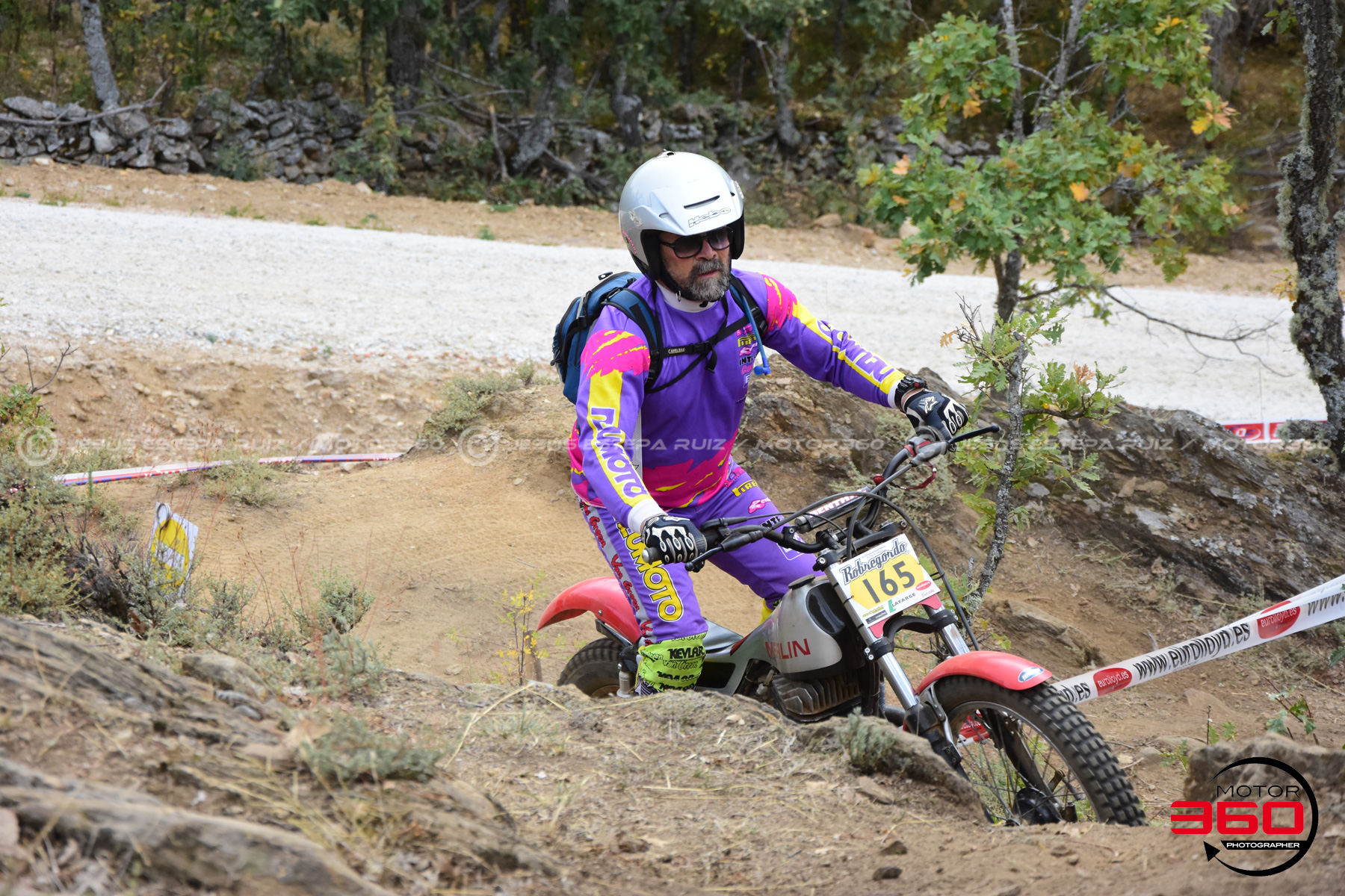 165_ROB_9301
