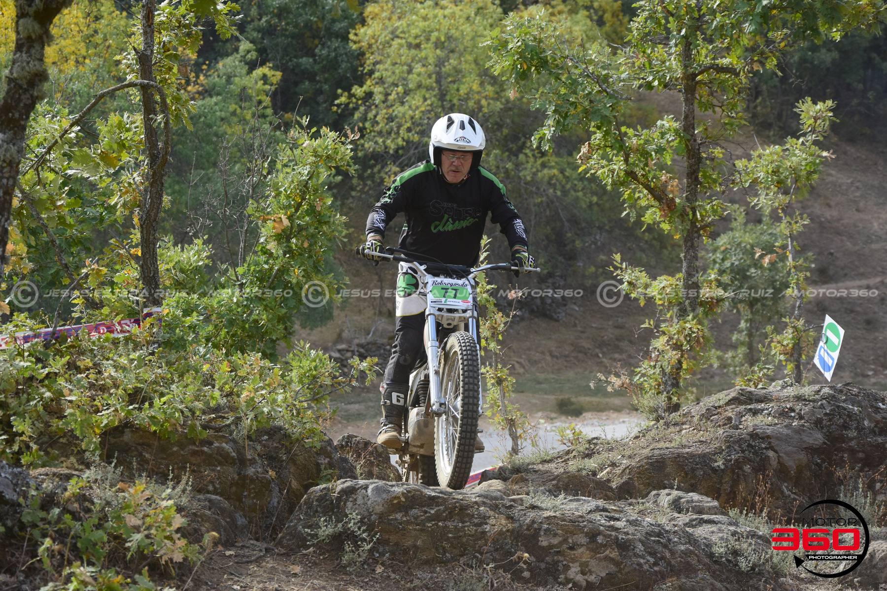 077_ROB_9409