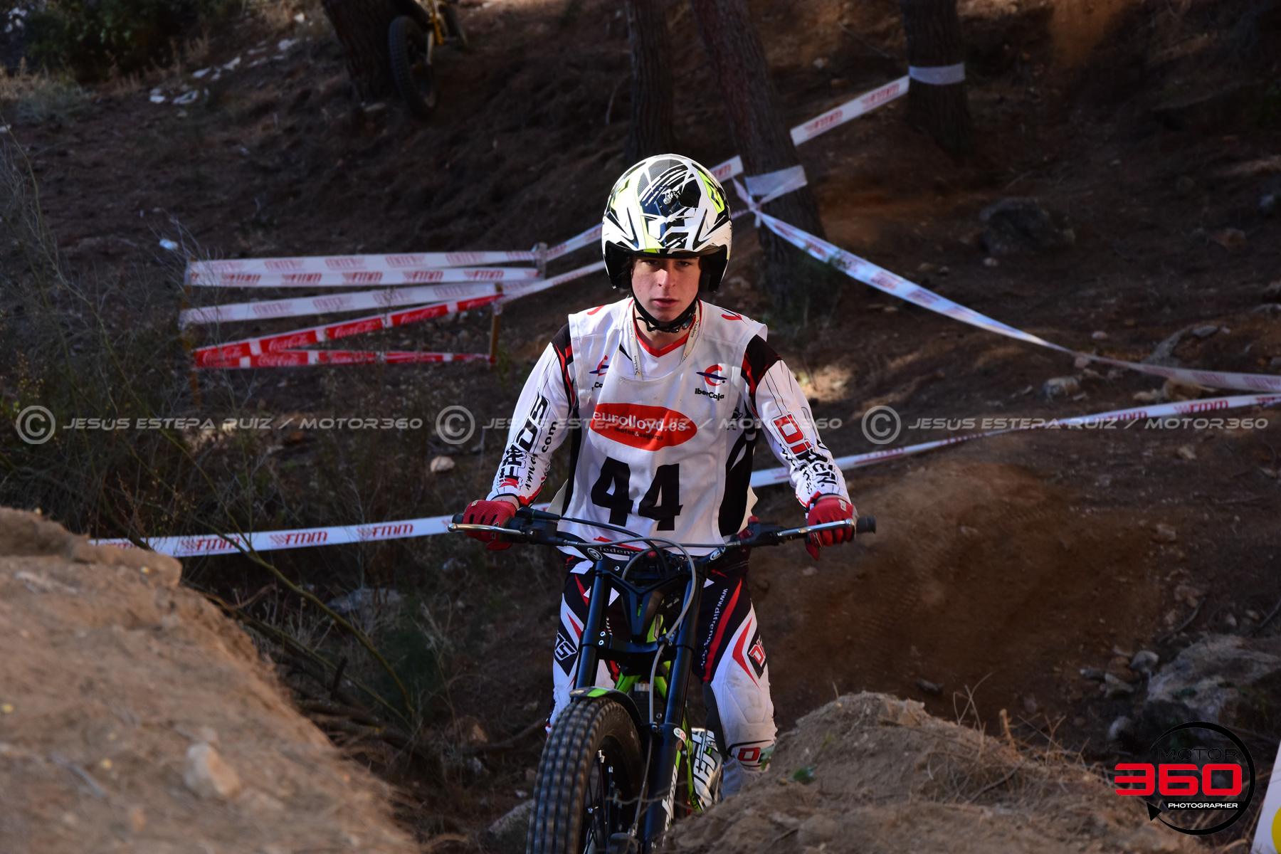 044_ROB_1695