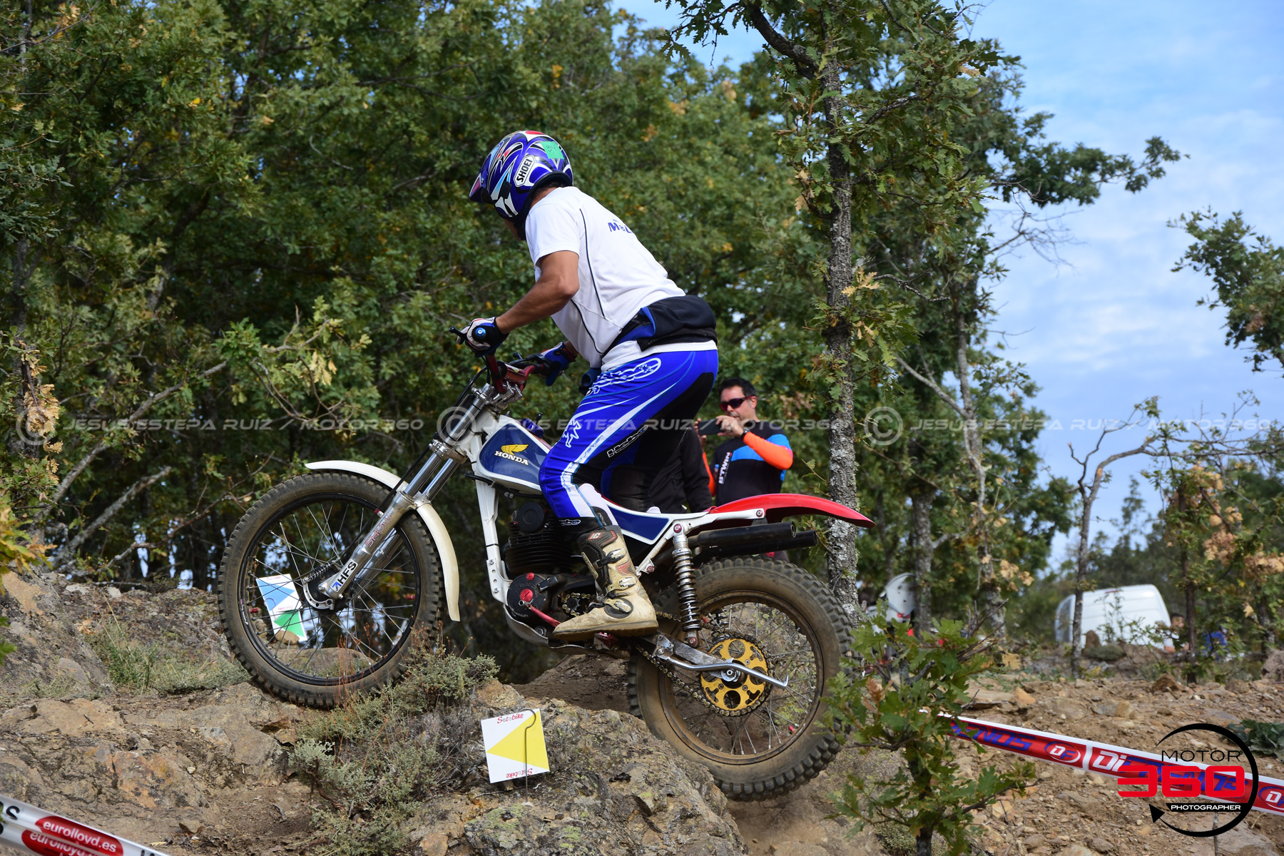 033_ROB_9476