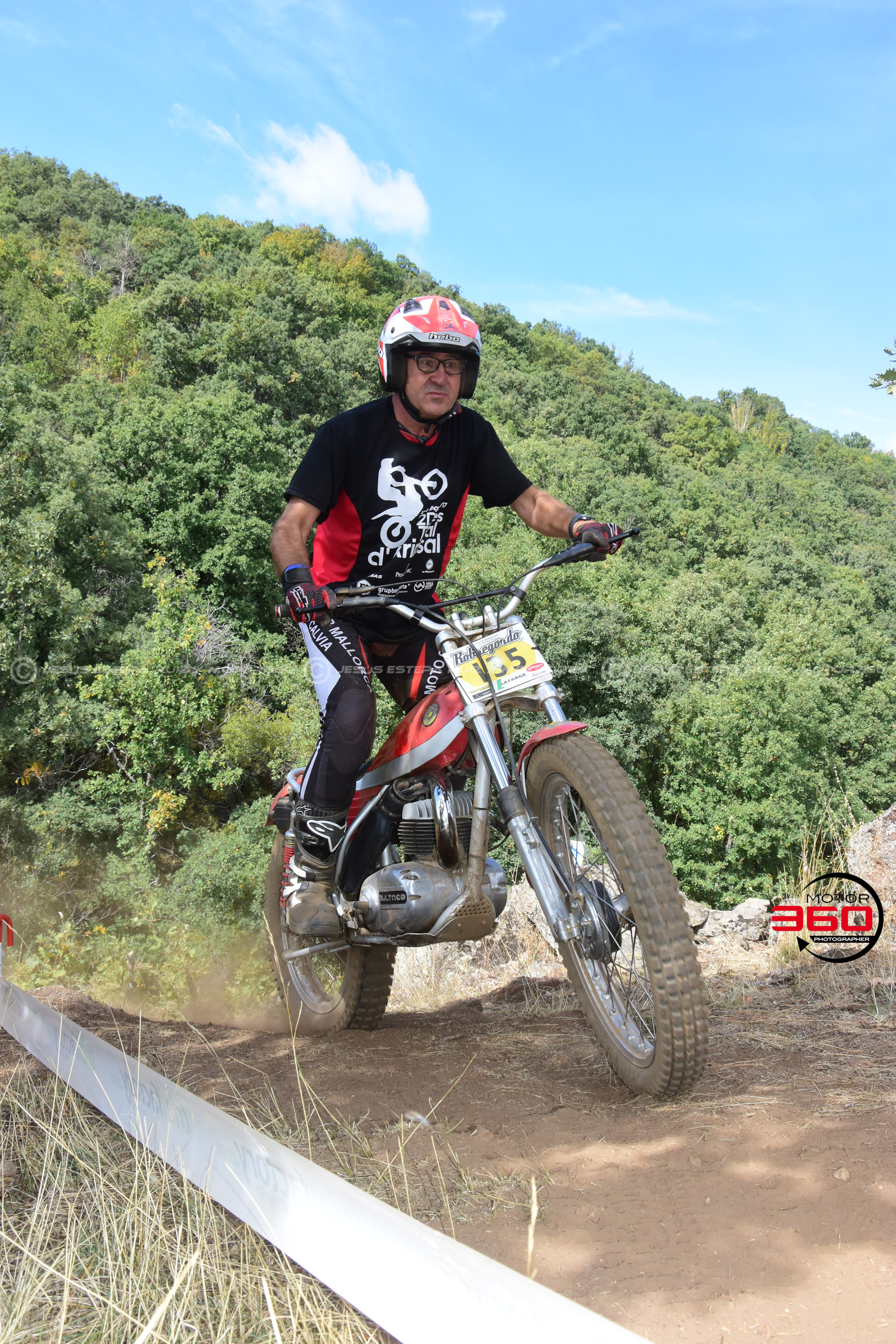 135_ROB_9679