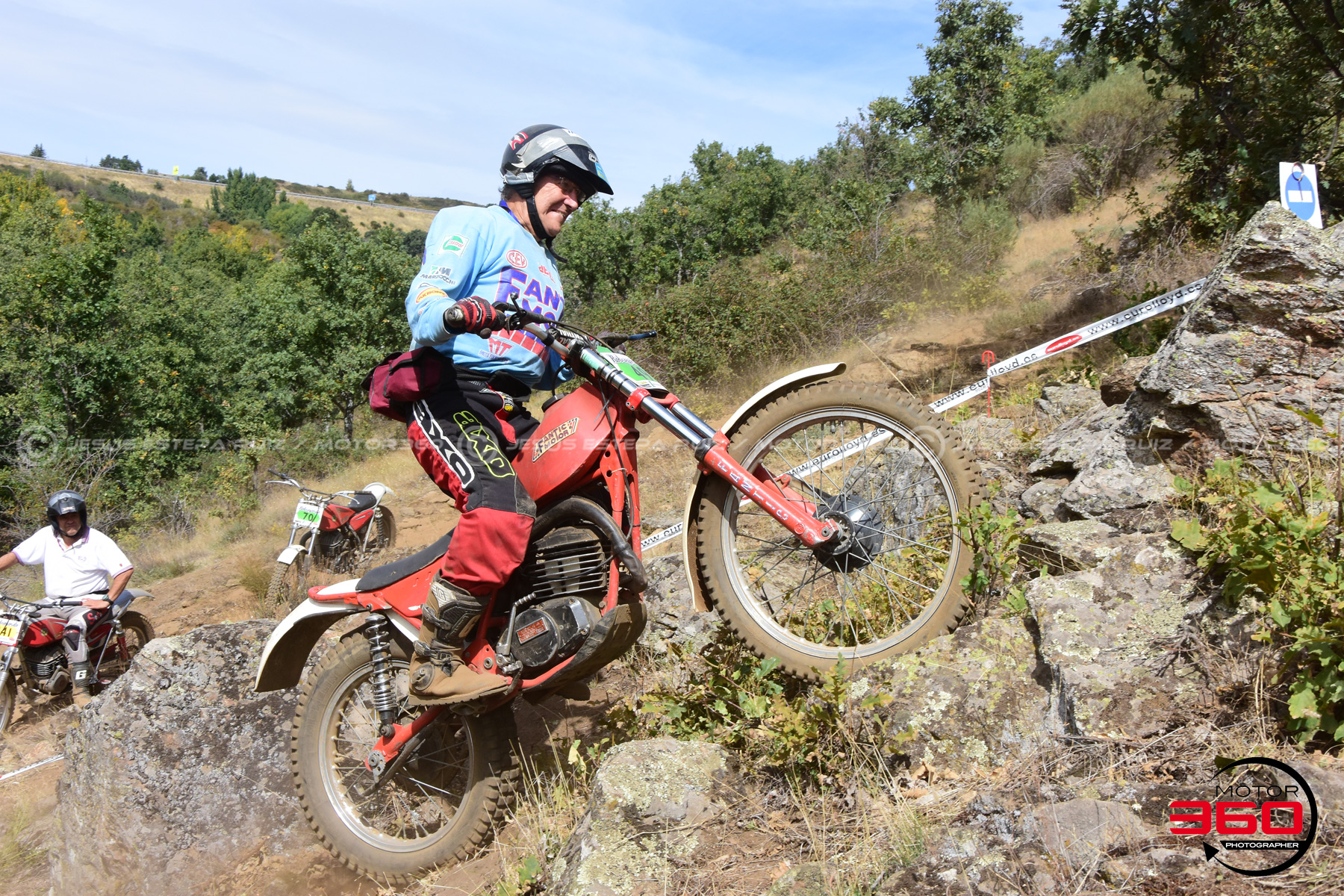 049_ROB_9863
