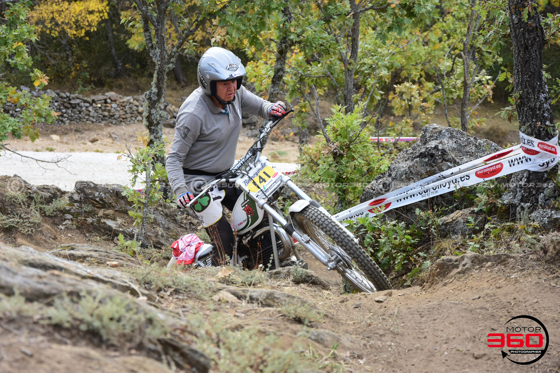 141_ROB_9322
