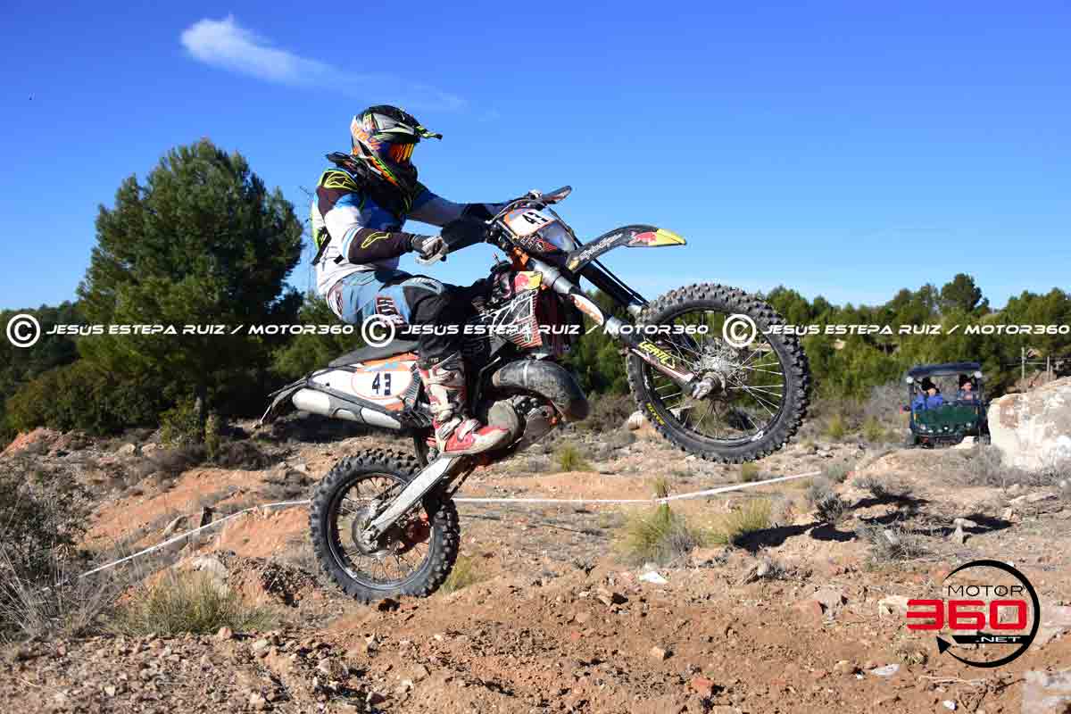 043_ROB_8091
