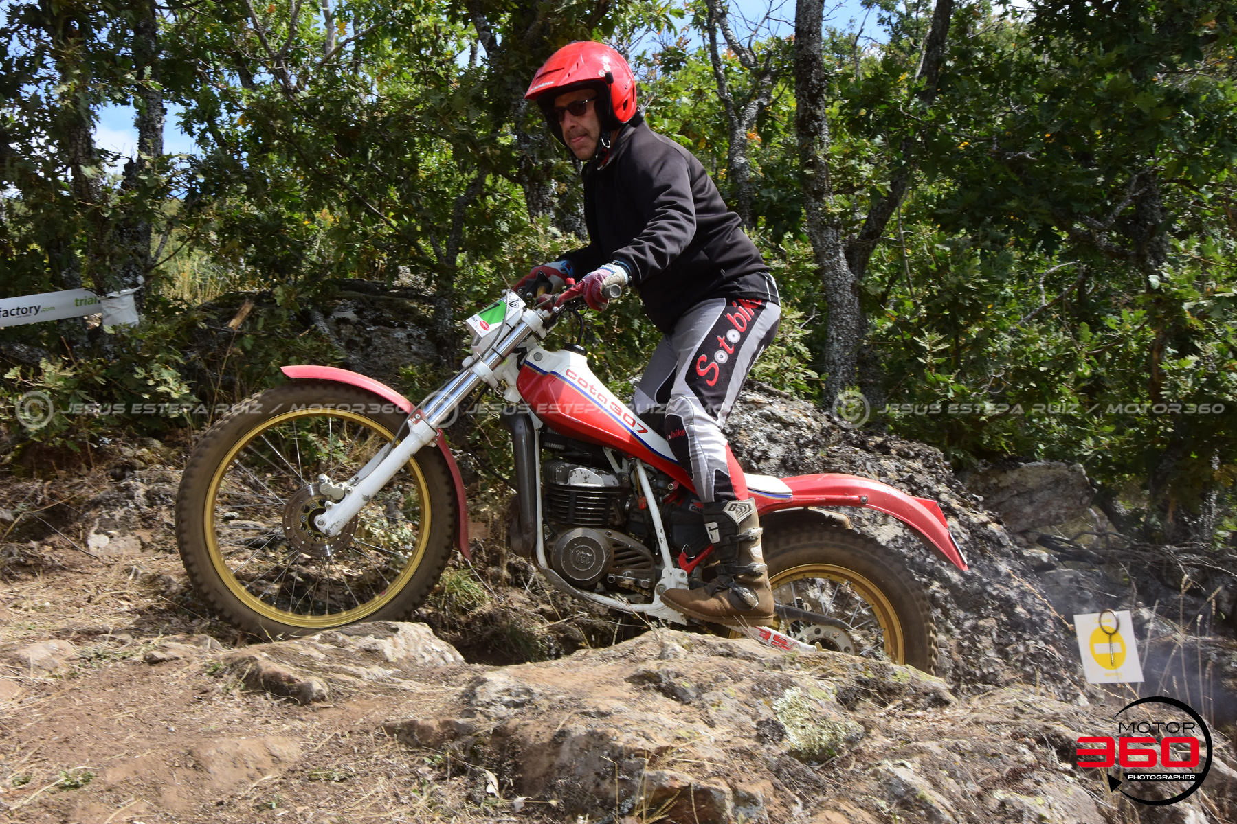 047_ROB_9910