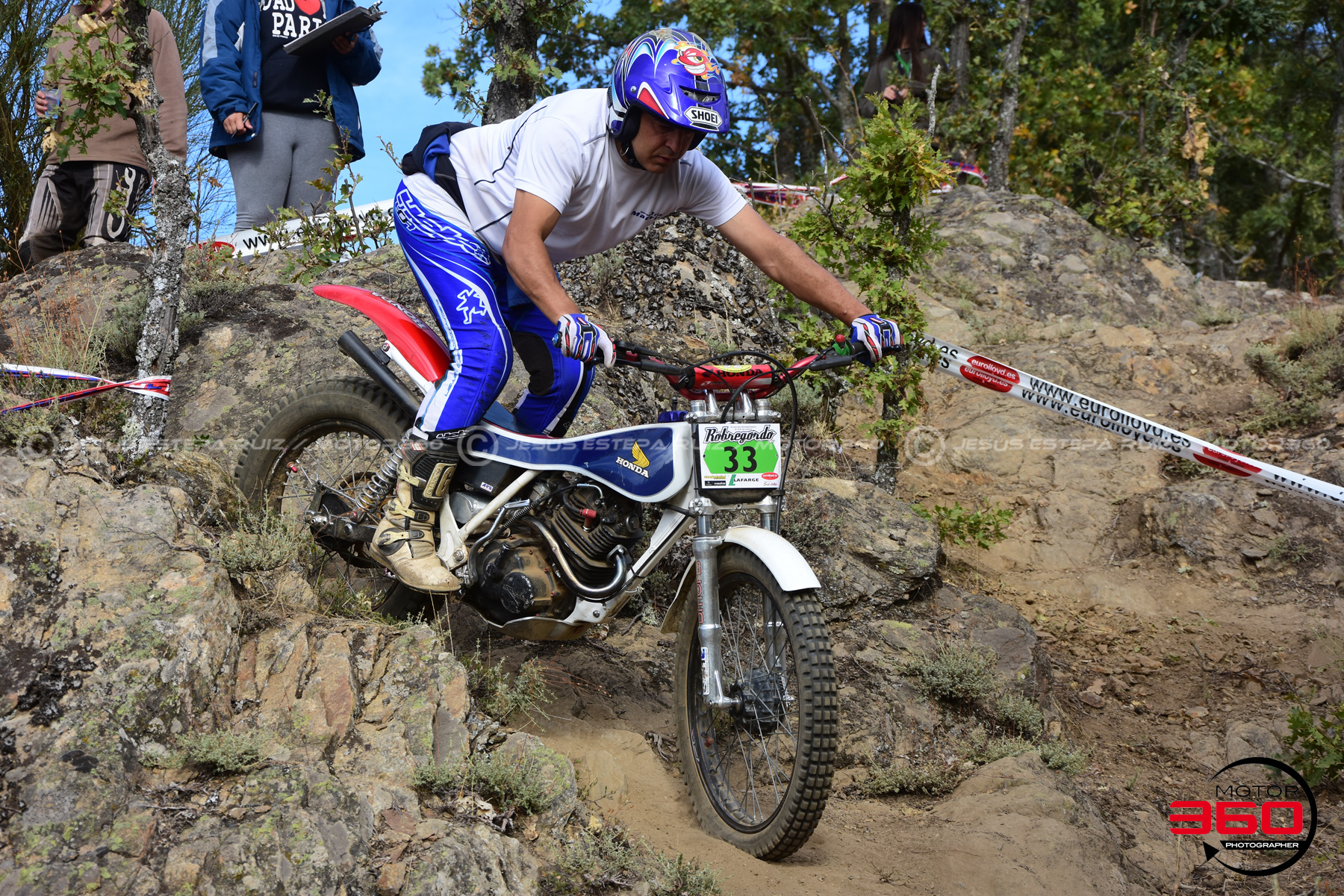 033_ROB_9471