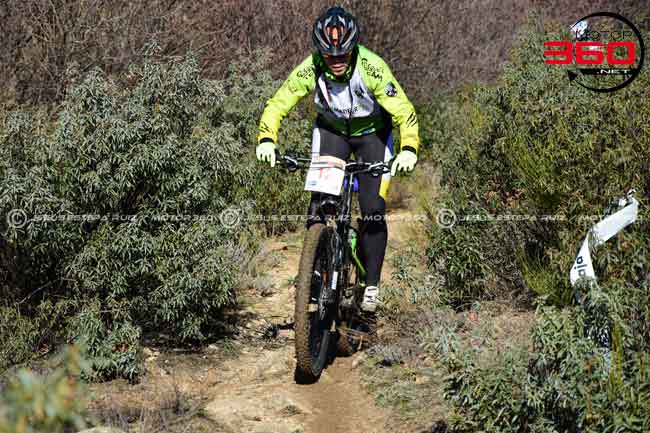 012_ROB_6043