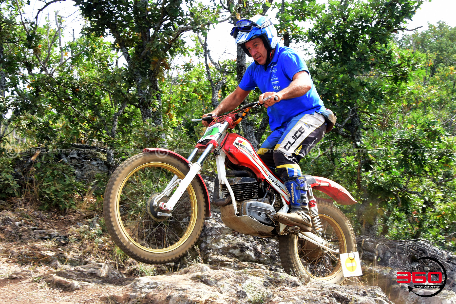 040_ROB_9780