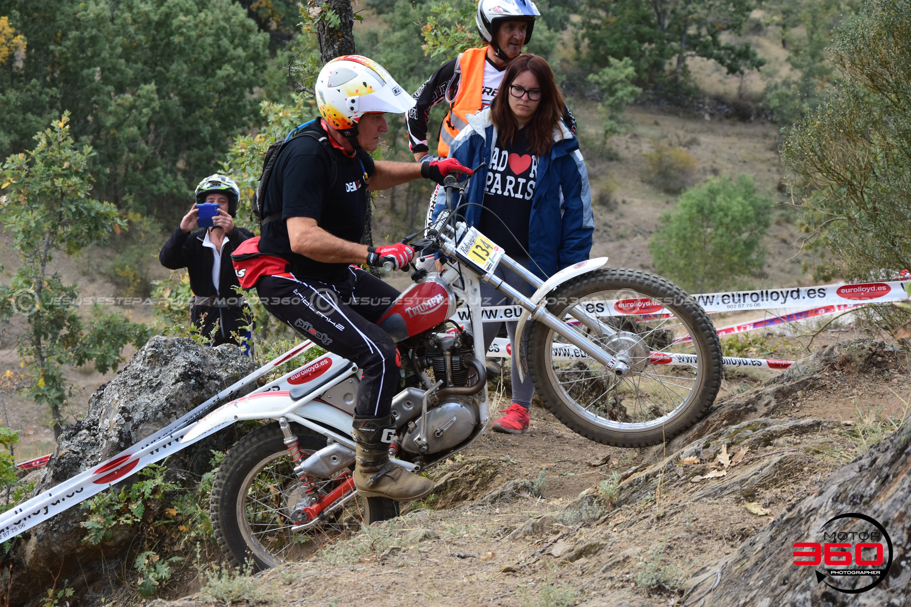 134_ROB_9359
