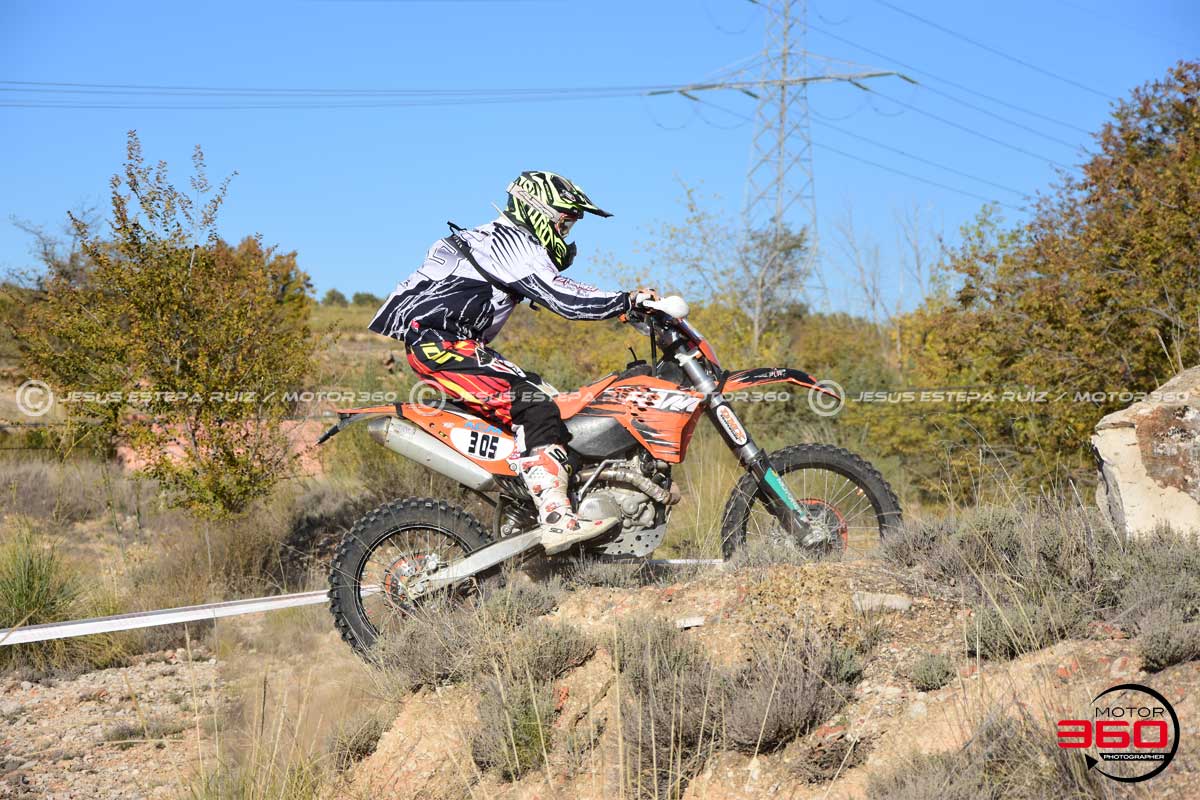 305_ROB_0679
