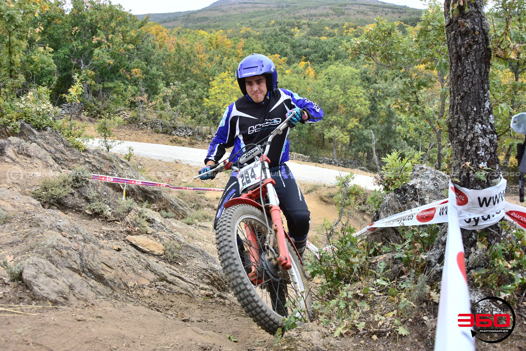 284_ROB_9157