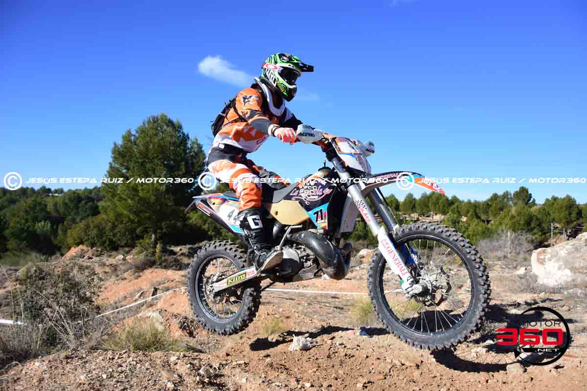 044_ROB_8068