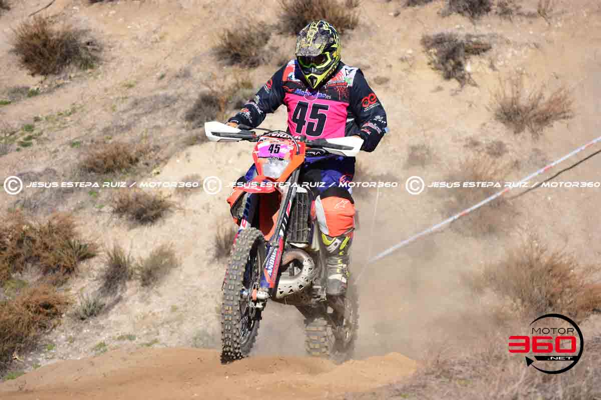 045_ROB_3045