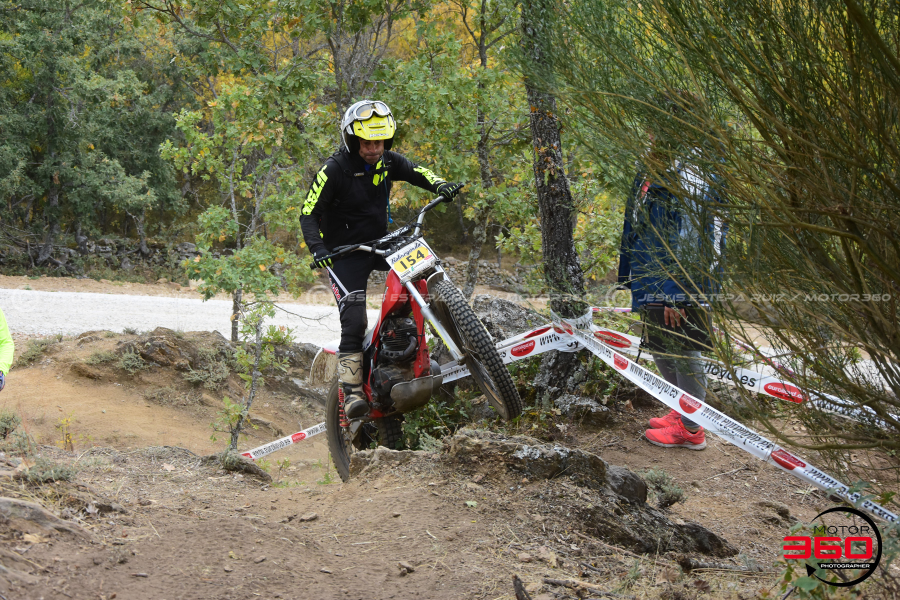 145_ROB_9237