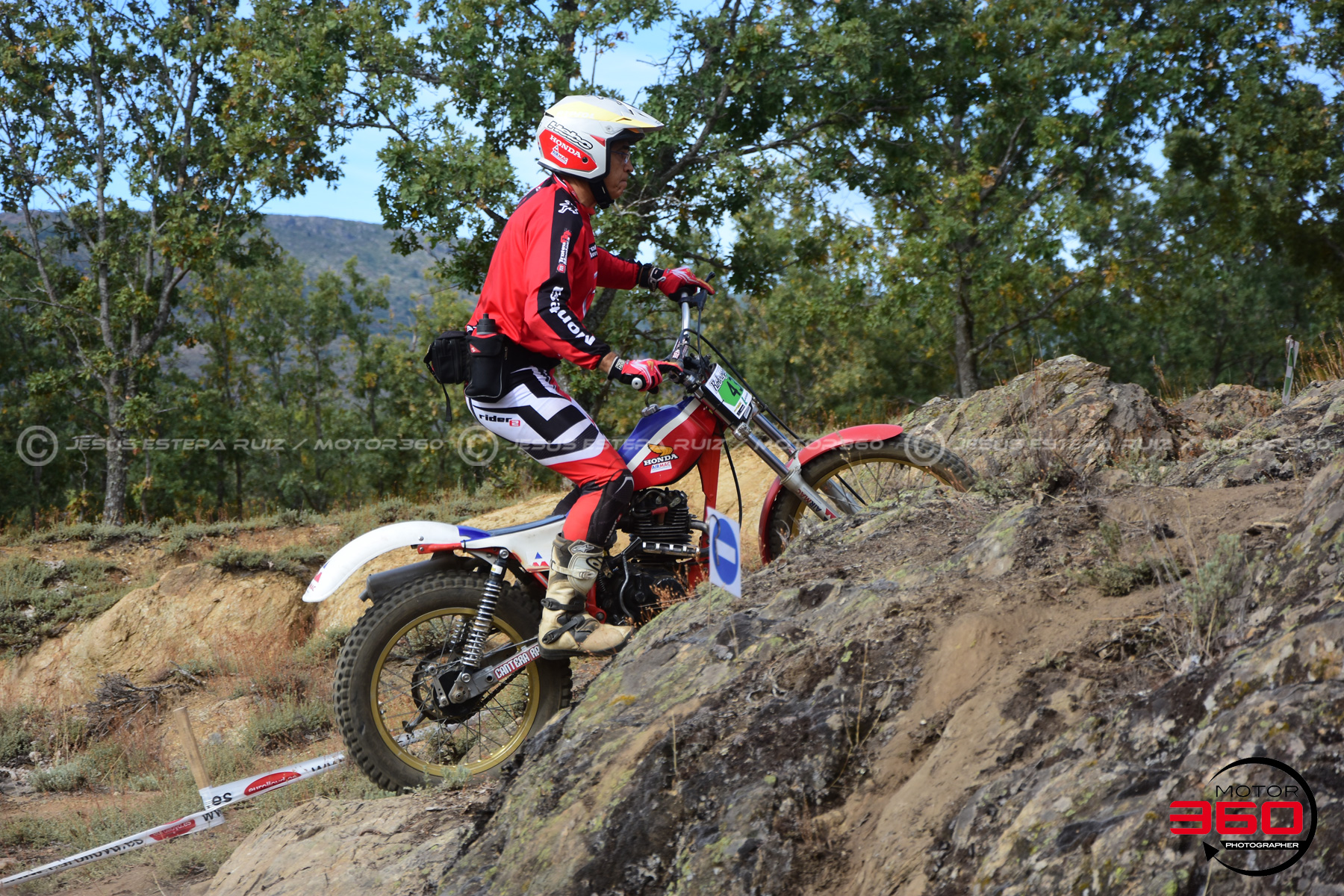 043_ROB_9478