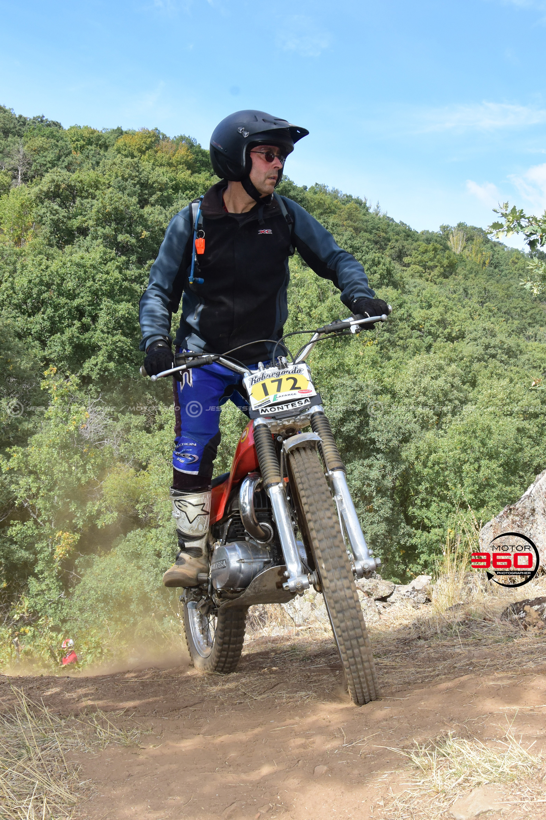 172_ROB_9698