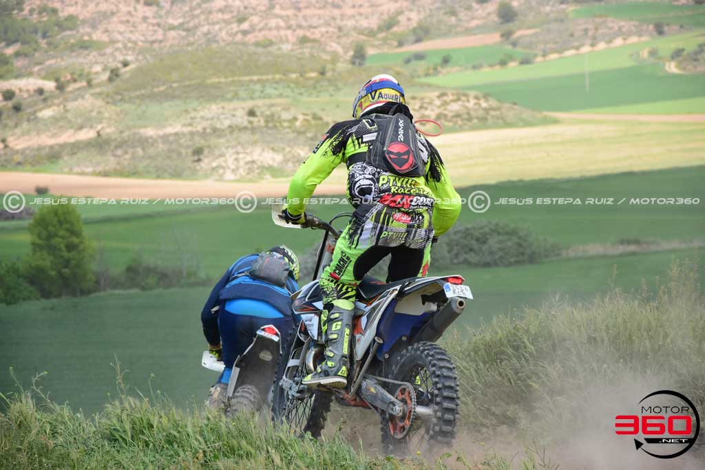 070_ROB_6801