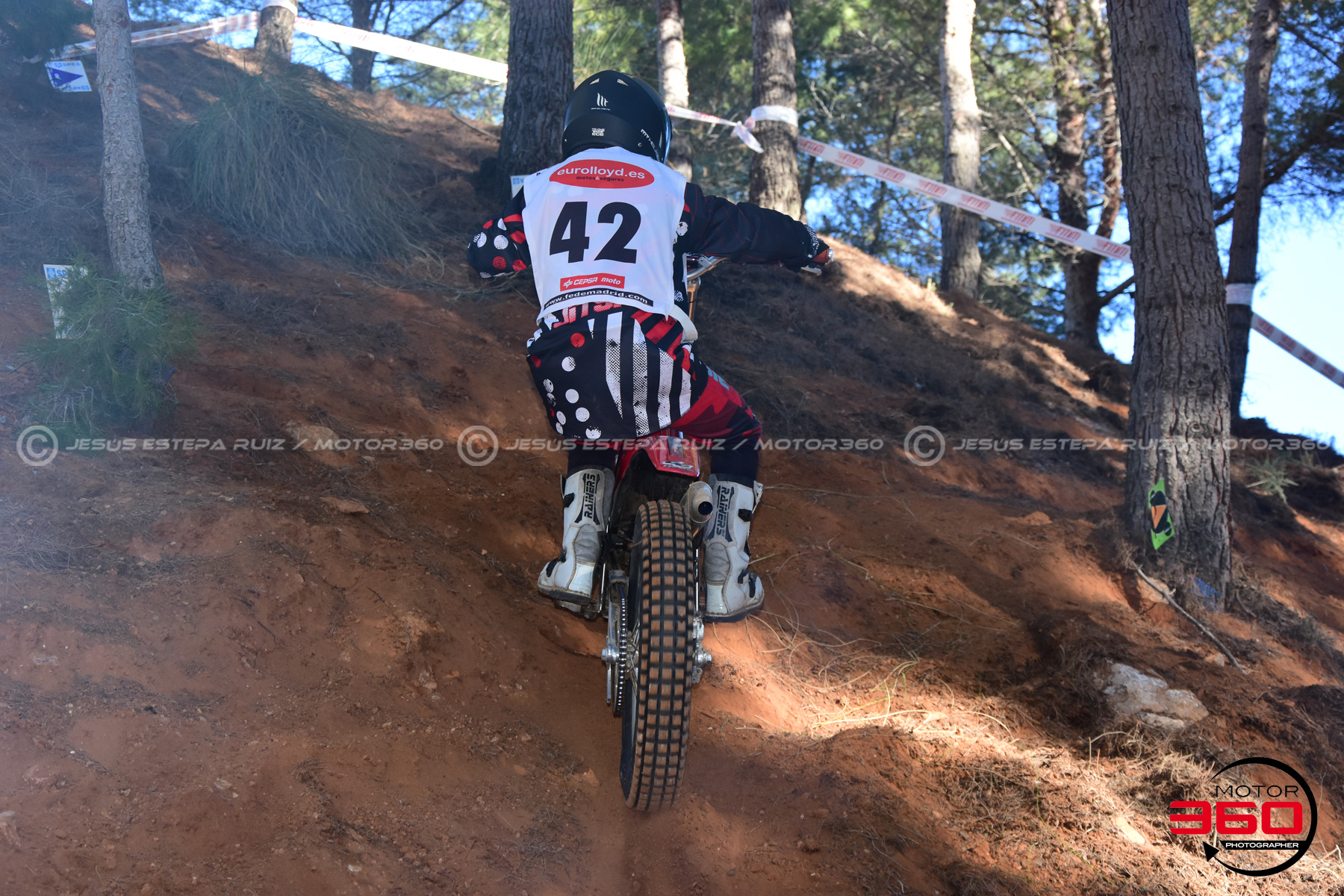 042_ROB_1679