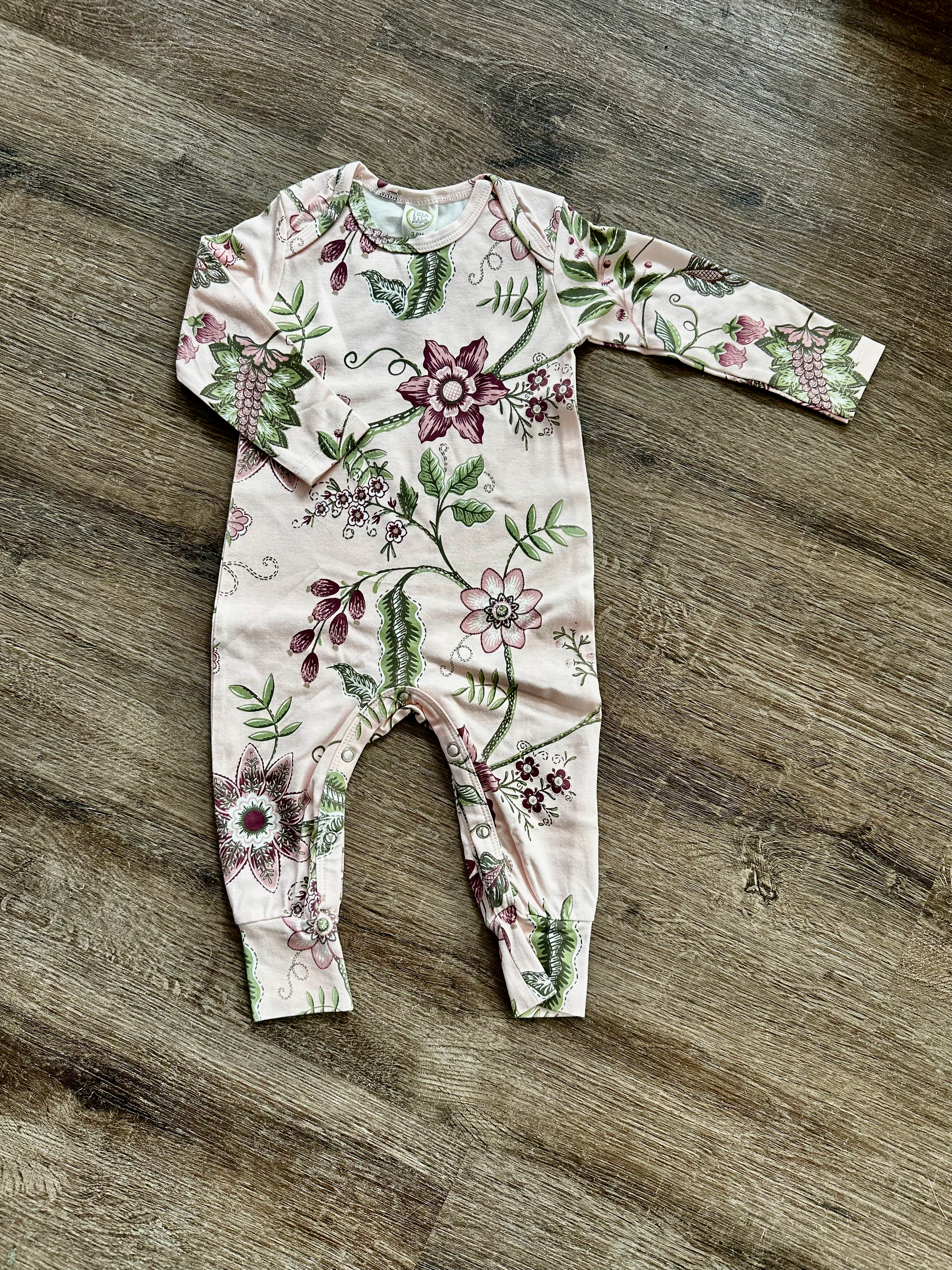 Infant pink floral print romper 
