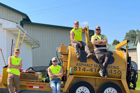 Benefits of Sealcoating Asphalt