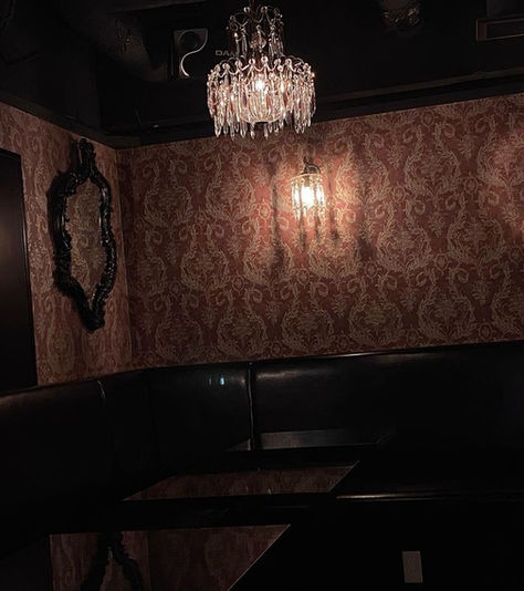 永遠の月 店内 秋葉原 コンセプトカフェ 1