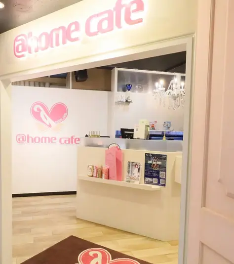 秋葉原 メイドカフェ あっとほぉーむカフェ 秋葉原ドンキ店 「ドン・キホーテ」 インテリア 入口ドア